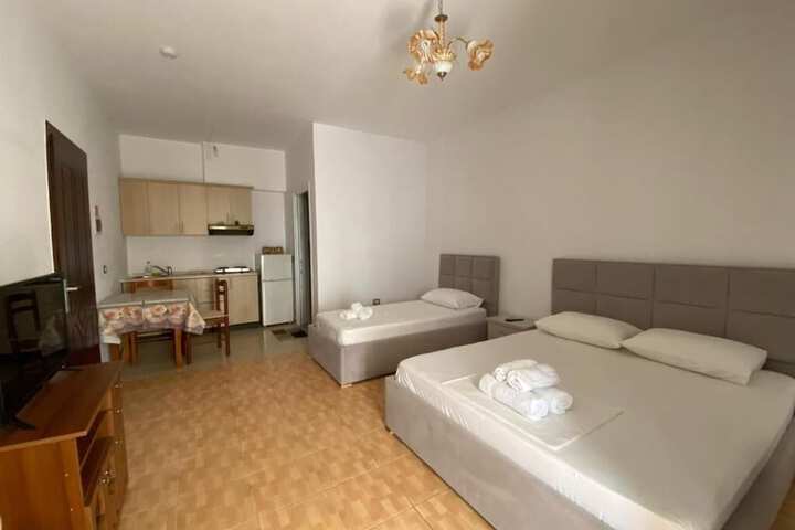 Room 33 of 115