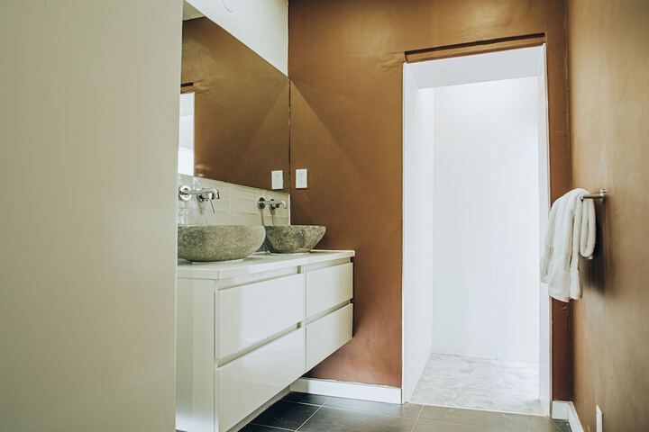 Room 16 of 29
