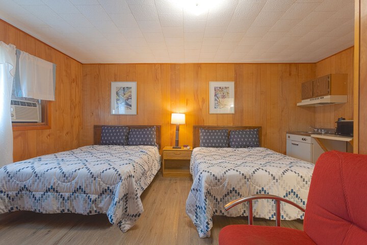 Deluxe 2 Double Beds (10 of 11)
