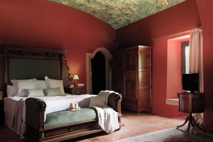 Room 15 of 147