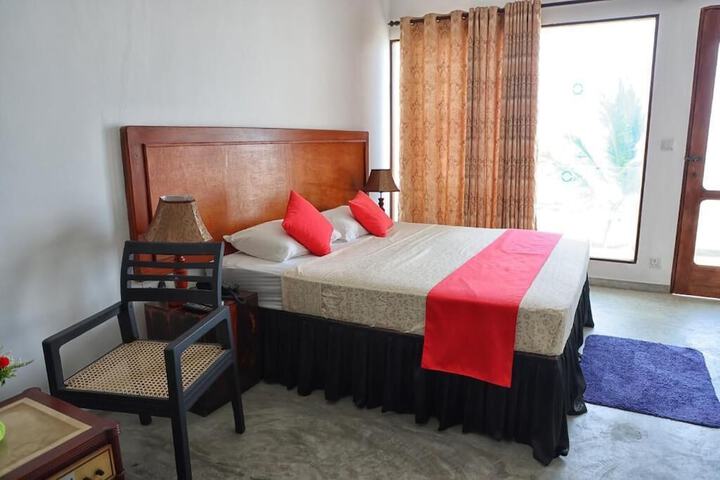 Room 4 of 23
