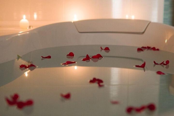Jetted tub