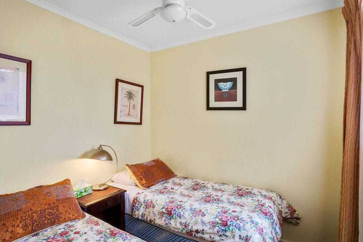 Room 16 of 37