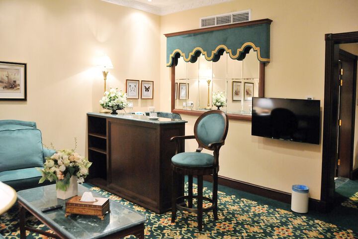 Dining Photos