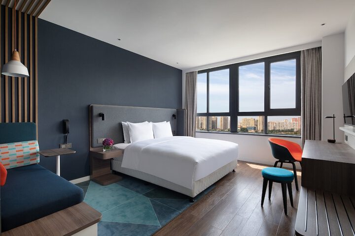 Room 13 of 49
