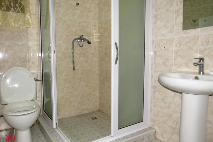 Room 84 of 119