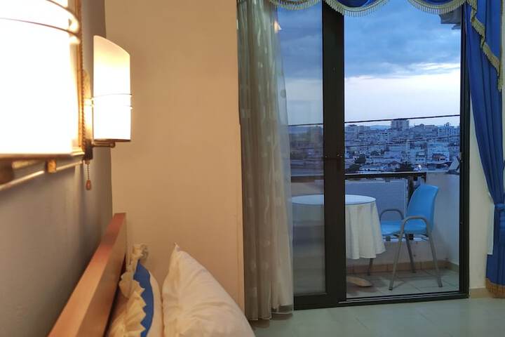 Room 62 of 177