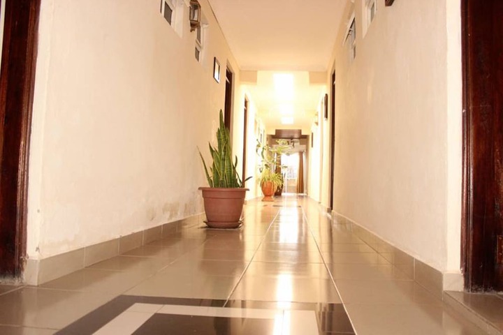 Ballroom/Hall 16 of 19