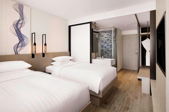 Room 9 of 23
