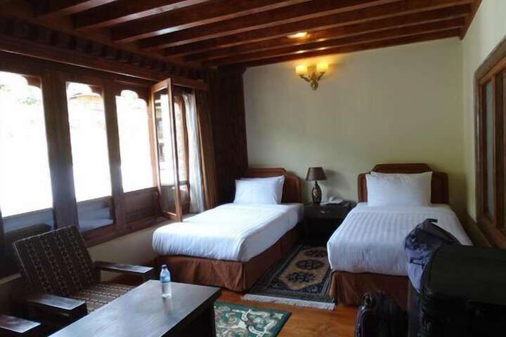 Room 5 of 14