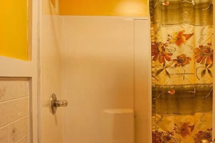 Room 12 of 19