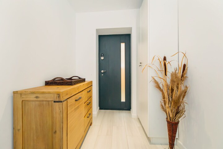 Room 8 of 10