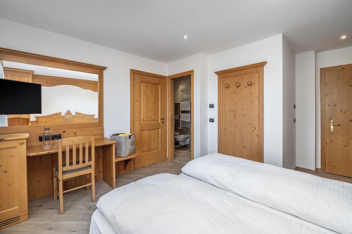 Room 35 of 154