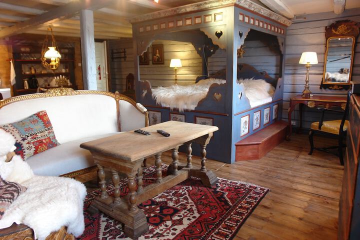 Room 7 of 30