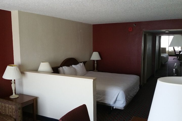 Room 12 of 24