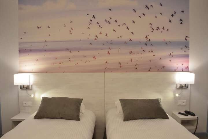 Room 16 of 62