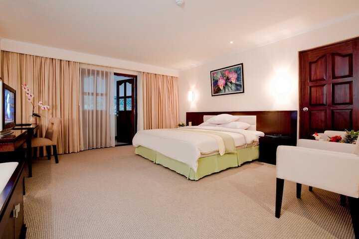 Room 5 of 35