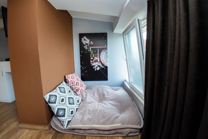 Room 67 of 90
