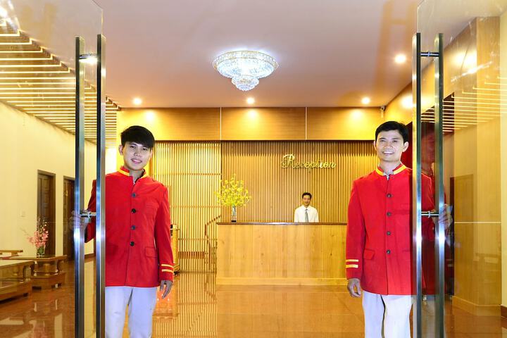 Hotel 2 of 33