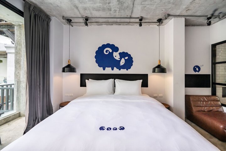 Room 7 of 96
