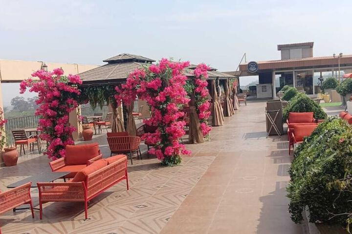 Terrace/Patio 113 of 118