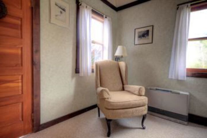 Room 122 of 150