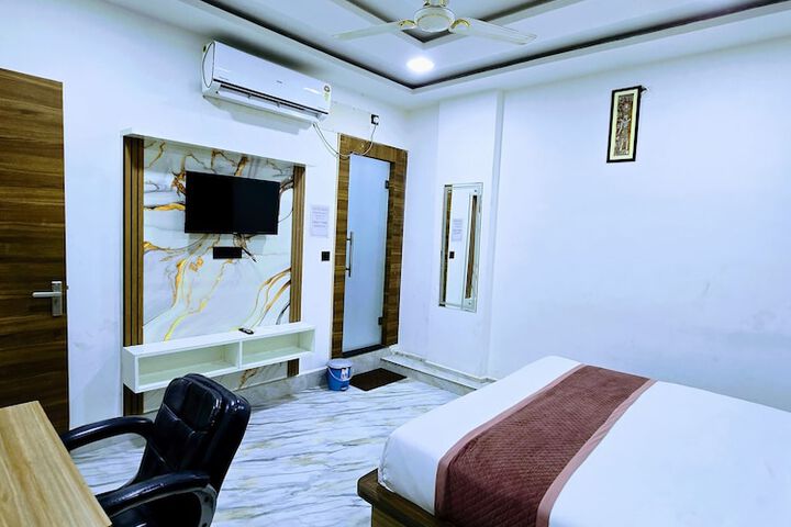 Room 19 of 60
