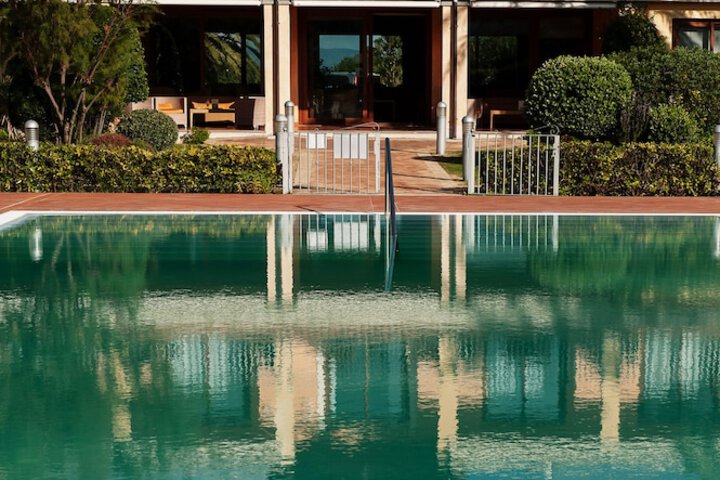 Pool 42 of 115