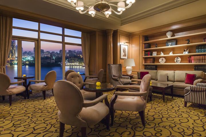 Lounge 119 of 155