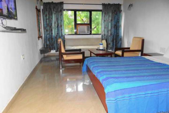 Room 2 of 15