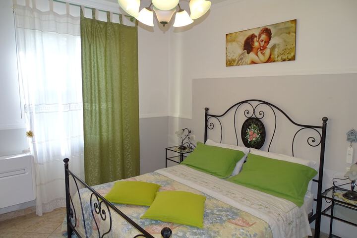 Room 9 of 116