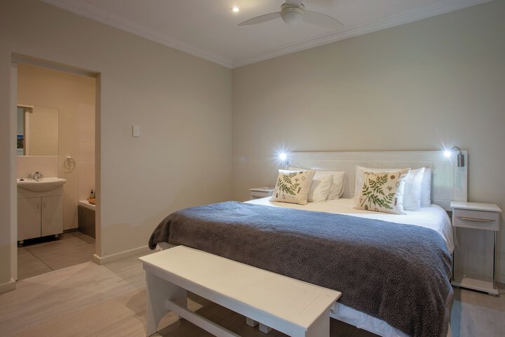 Room 45 of 128