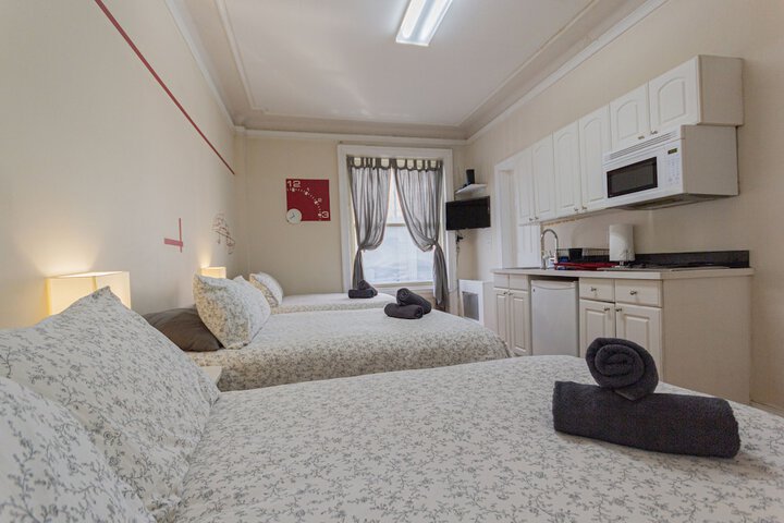 Room 12 of 125