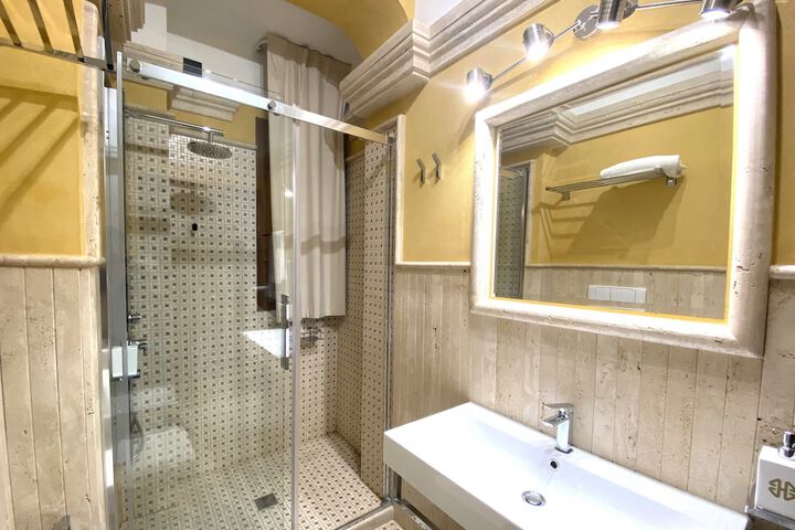 Room 20 of 73