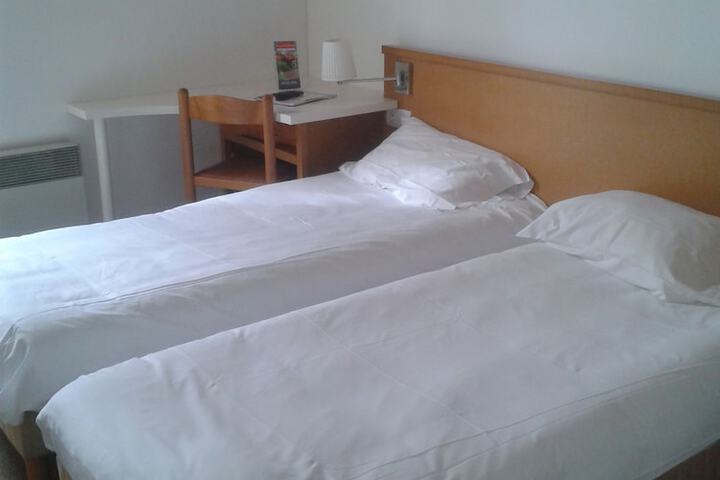 Room 11 of 63