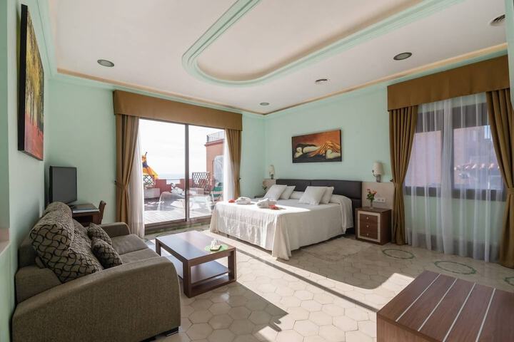 Room 20 of 103