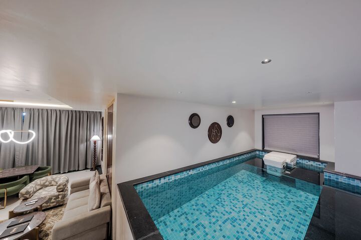 Omaya Suites