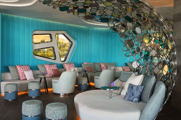Lounge 119 of 164