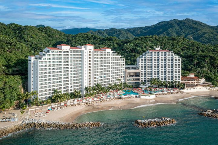 Exterior of Hilton Vallarta Riviera All-Inclusive Resort Puerto Vallarta