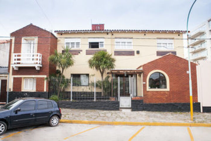 Playa Varese Inn