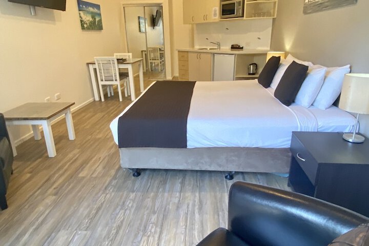 Room 5 of 49