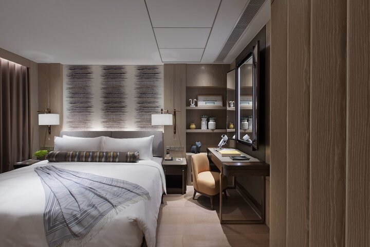 Room 15 of 92