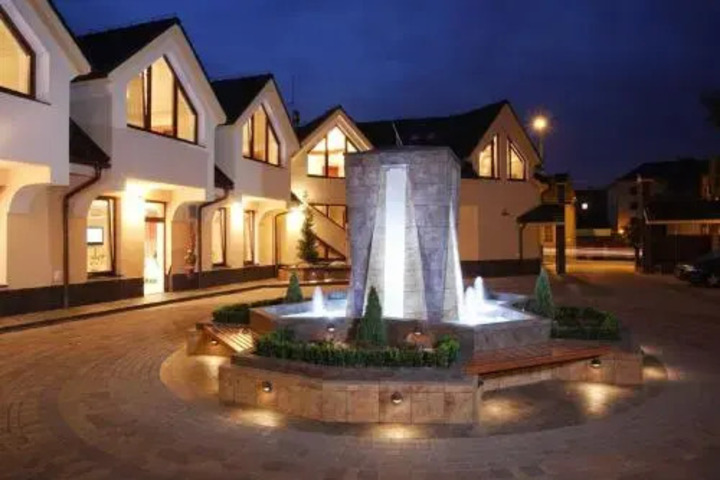 HOTEL ENCHANTE