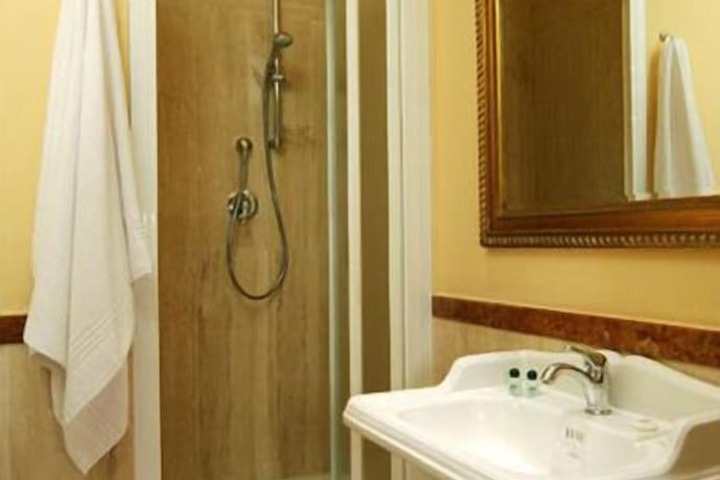 Bath Photo