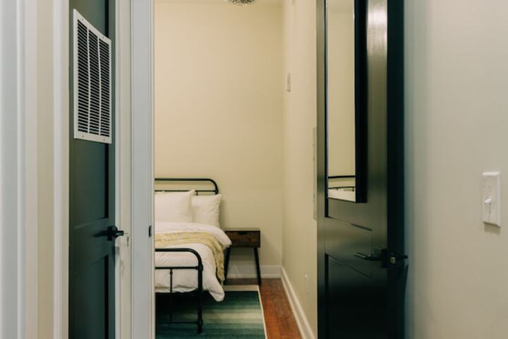 Room 6 of 65