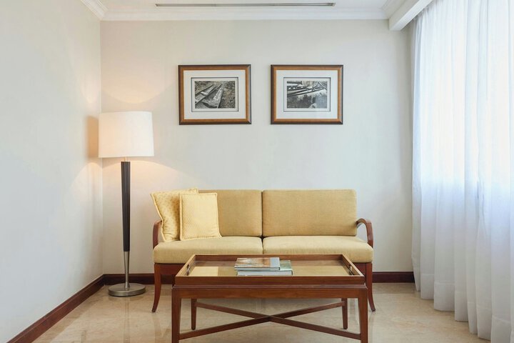 Room 26 of 124