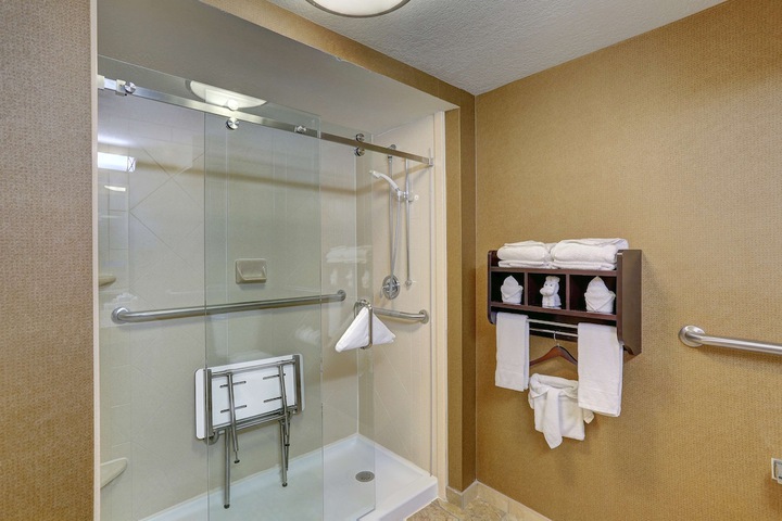 Room 15 of 34