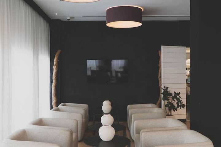 Hotel Interior 11 of 73