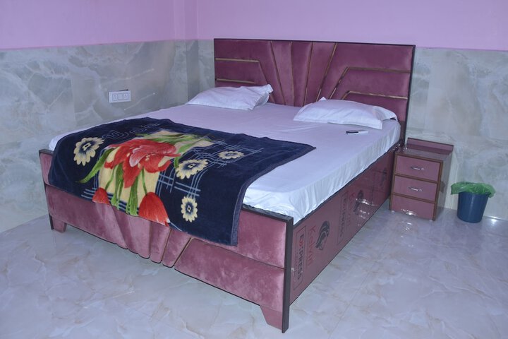 Room 34 of 38