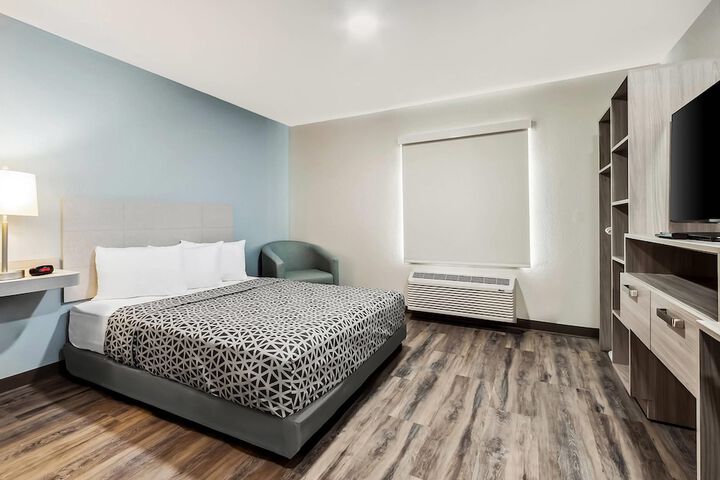 Room 14 of 45